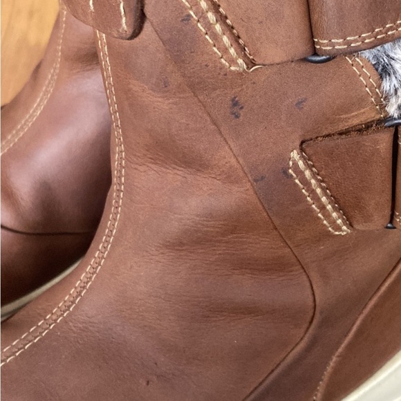 Ecco Noyce Insulated Leather Winter Boots - Picture 9 of 10